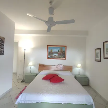 Дом отдыха Casa Del Poggio Barone - Limone Rodi
